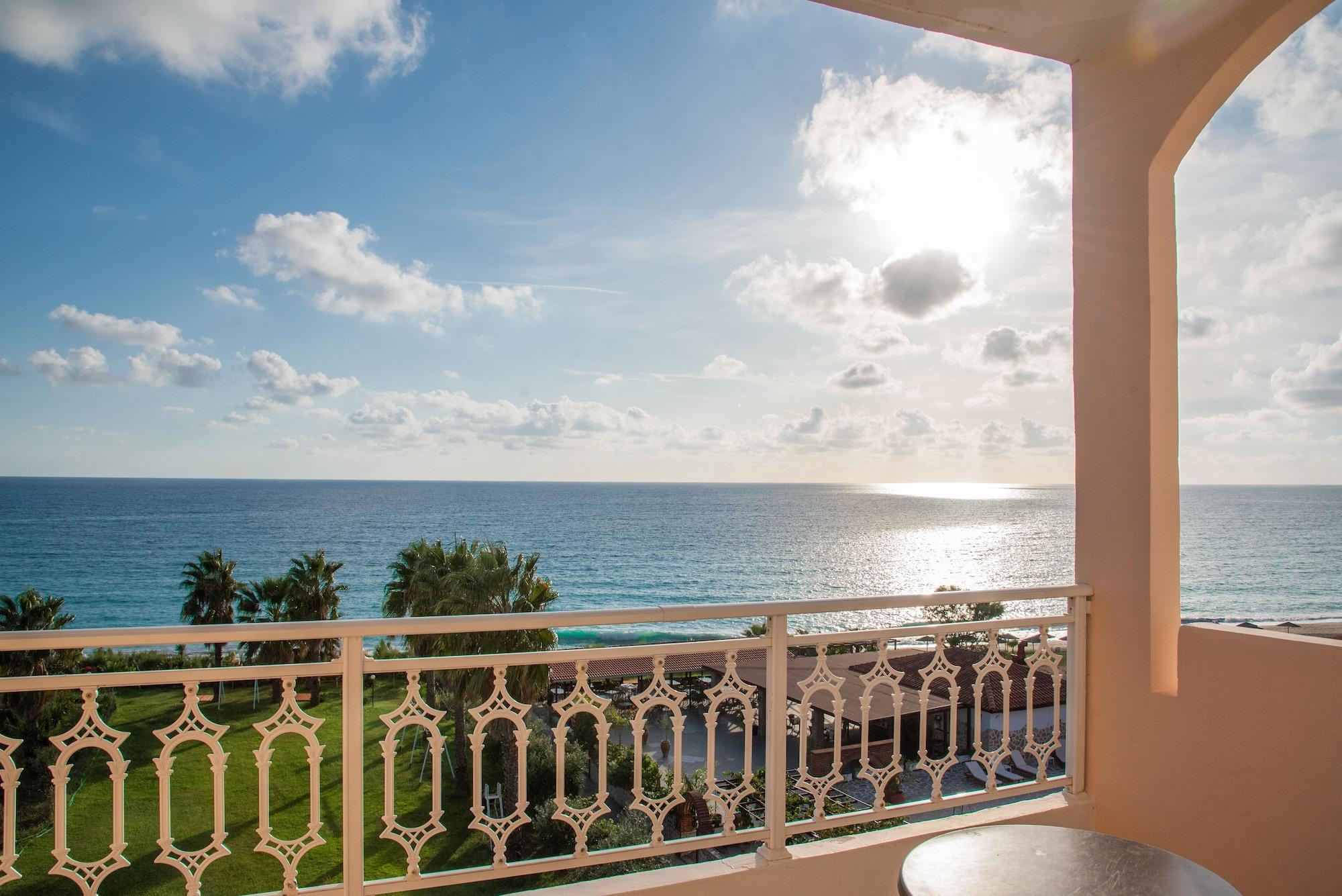 Poseidon Beach Hotel คราสโตชิเกีย ภายนอก รูปภาพ