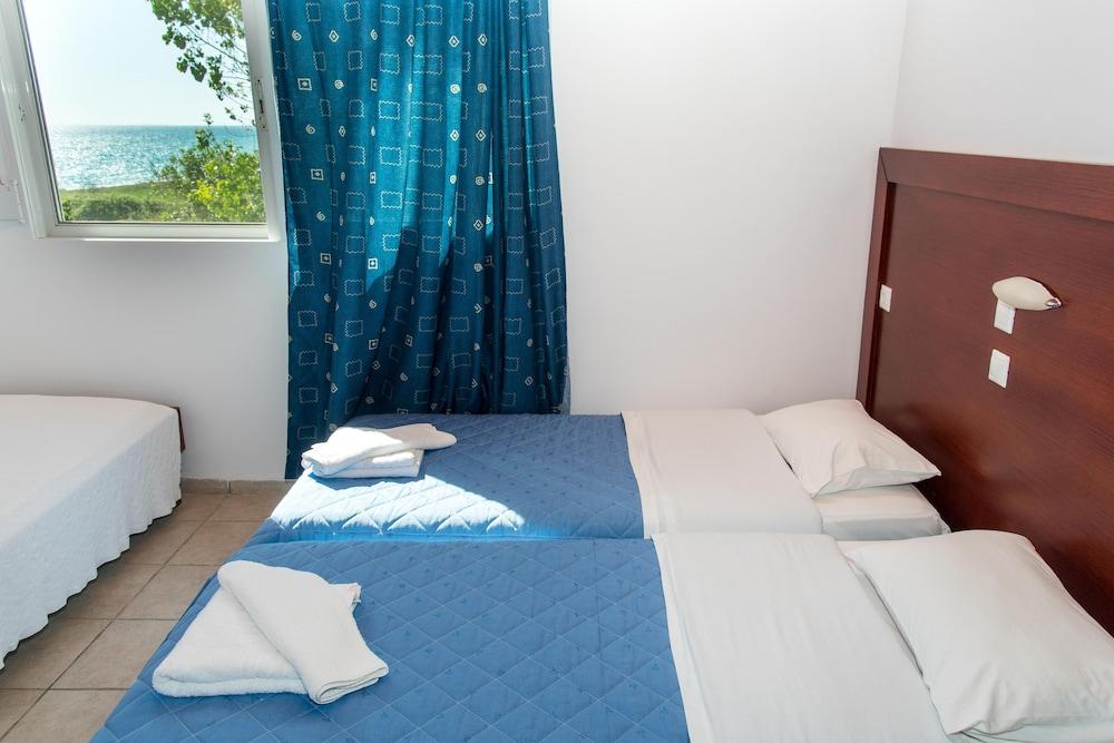 Poseidon Beach Hotel คราสโตชิเกีย ภายนอก รูปภาพ