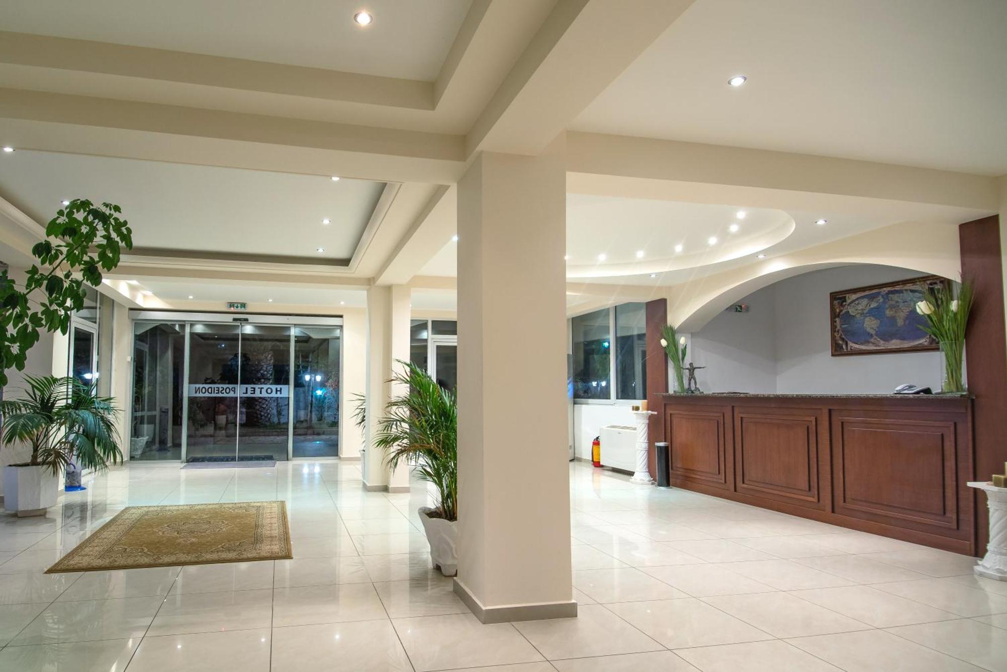 Poseidon Beach Hotel คราสโตชิเกีย ภายนอก รูปภาพ