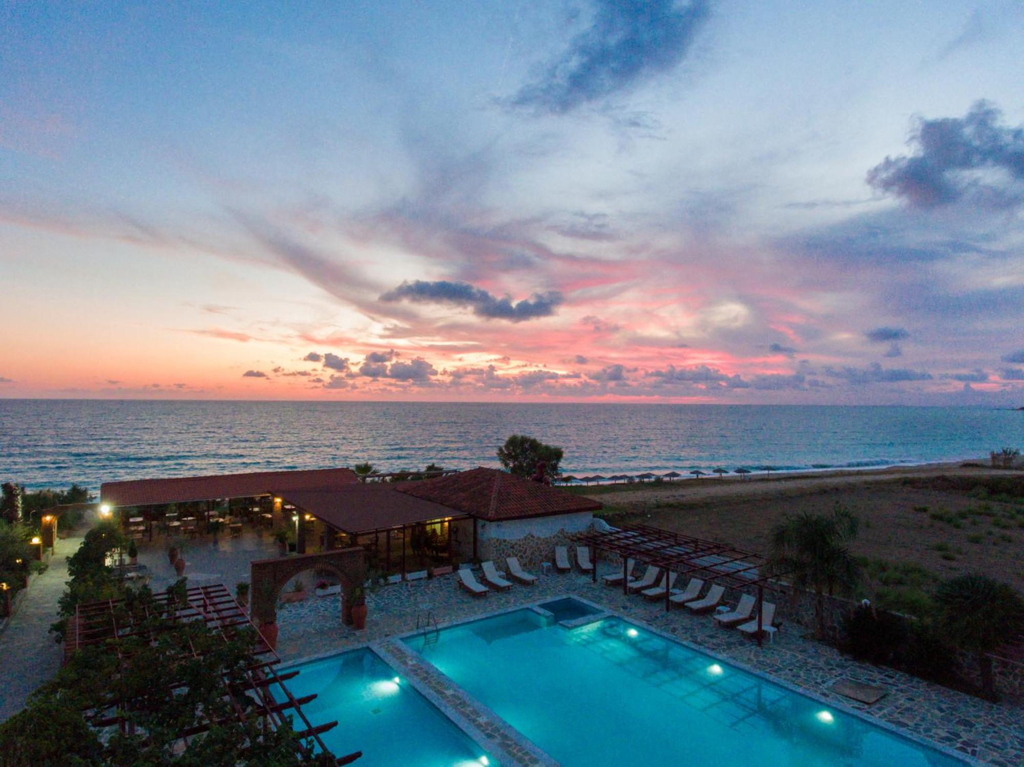 Poseidon Beach Hotel คราสโตชิเกีย ภายนอก รูปภาพ